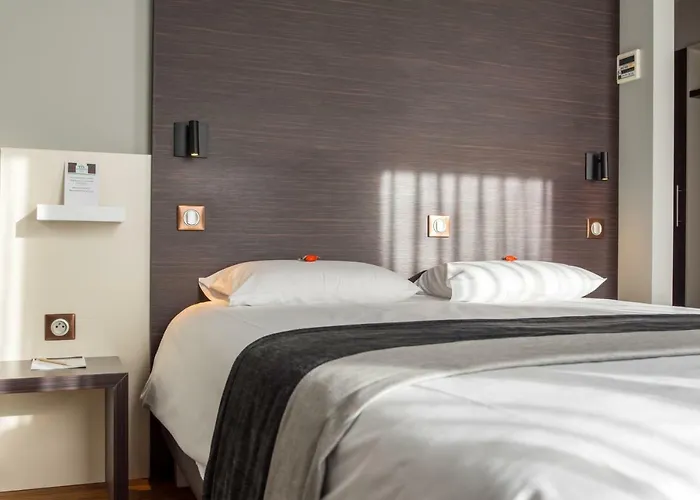Le Merceny Motel